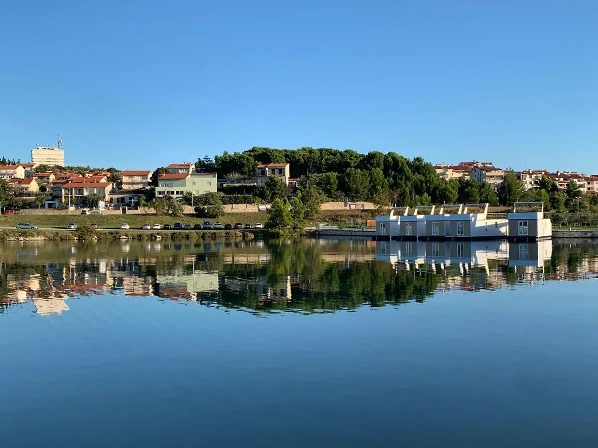 Floating House - Arena 2 Villa Pula