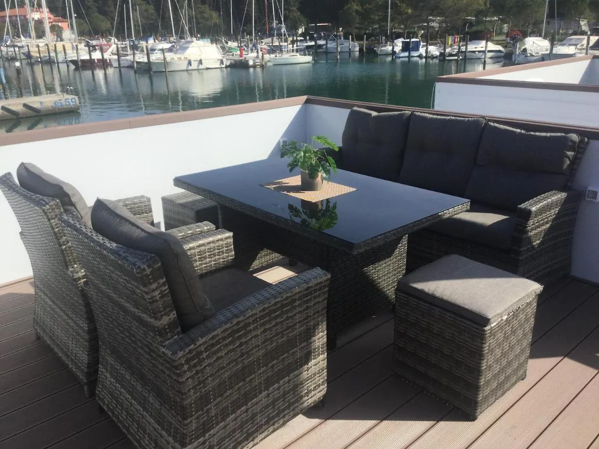 Floating House - Arena 2 Villa Pula 0*,  Hırvatistan