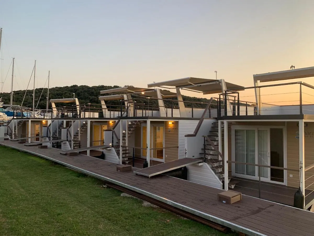 Floating House - Arena 2 Villa Pula 0*,